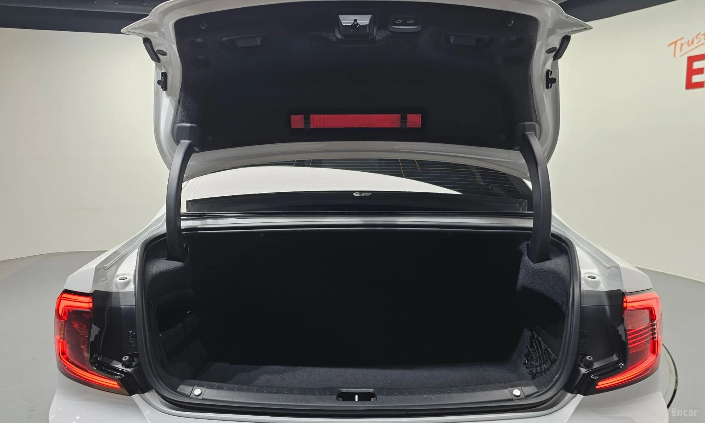 S90