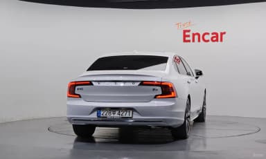 S90