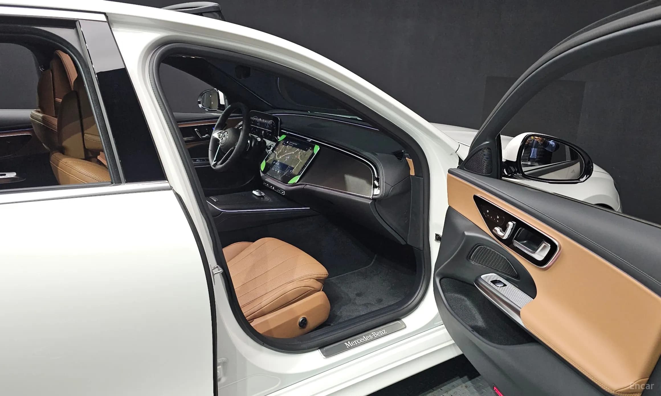 E-Class W214