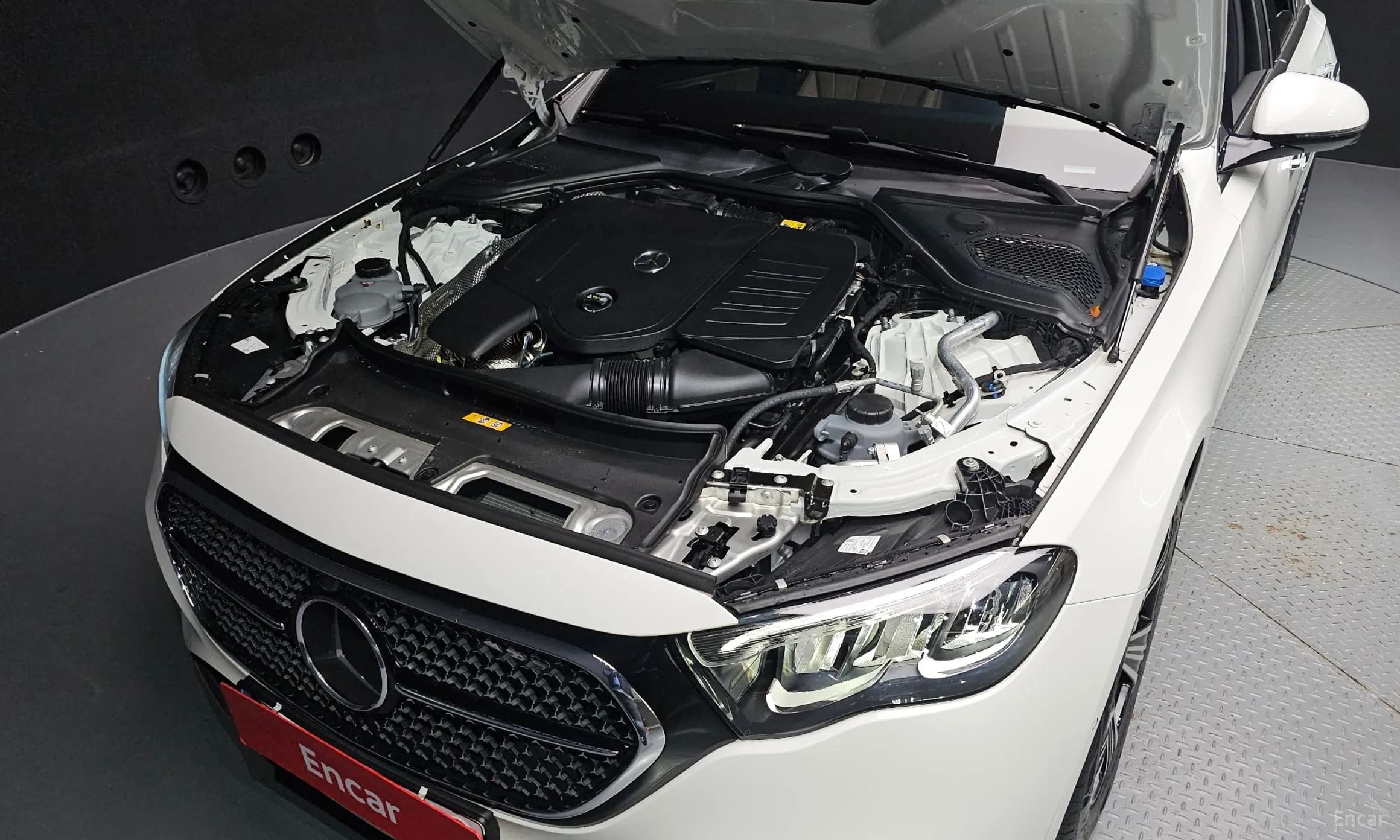 E-Class W214