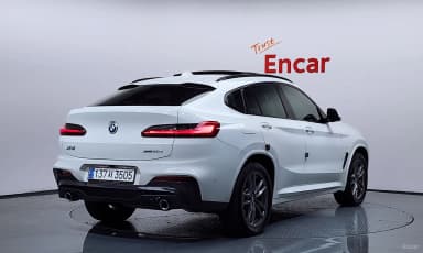 X4 (G02)