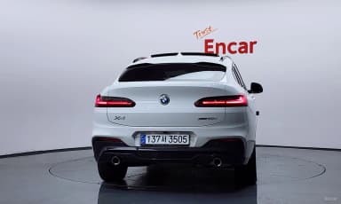 X4 (G02)
