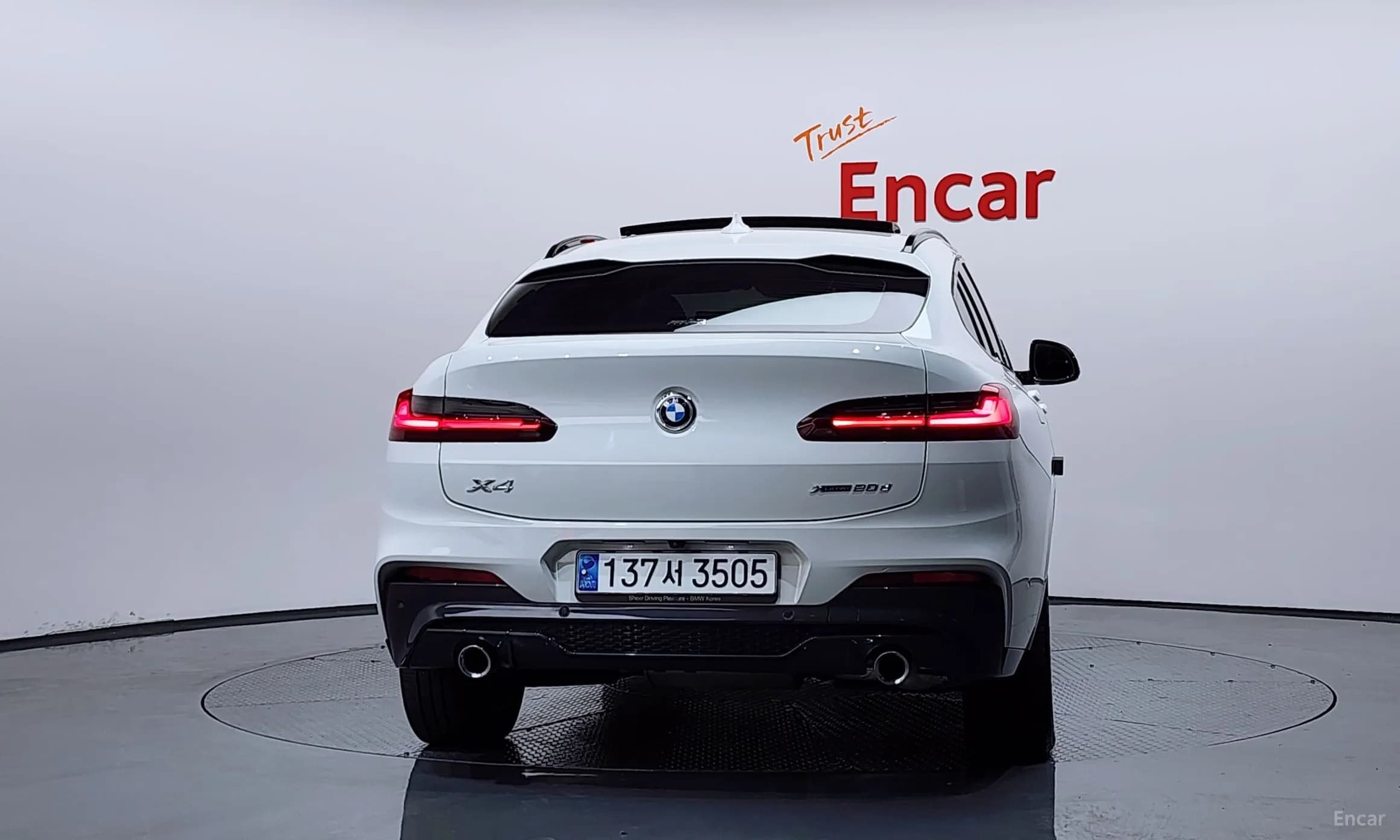 X4 (G02)