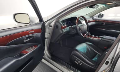 LS600hL