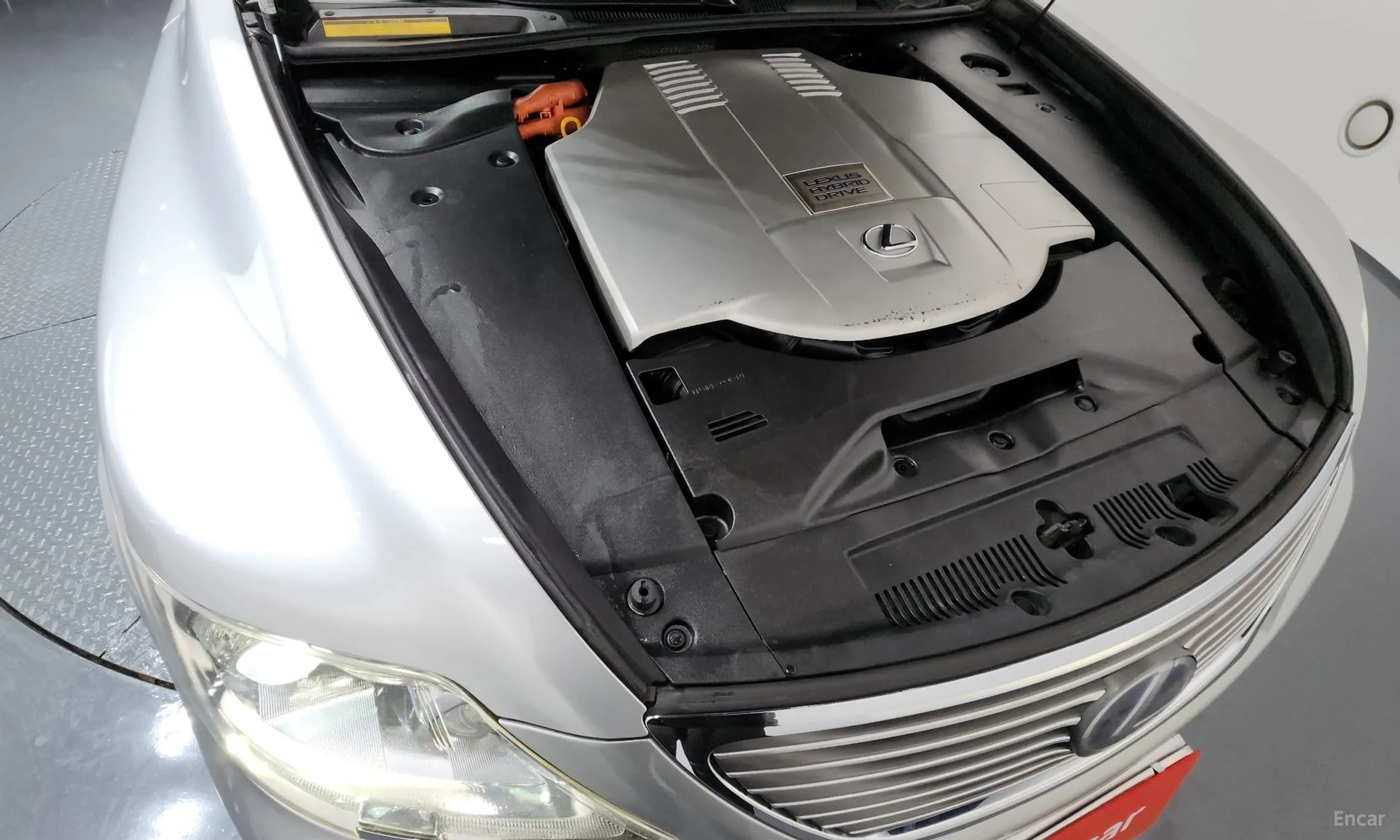 LS600hL