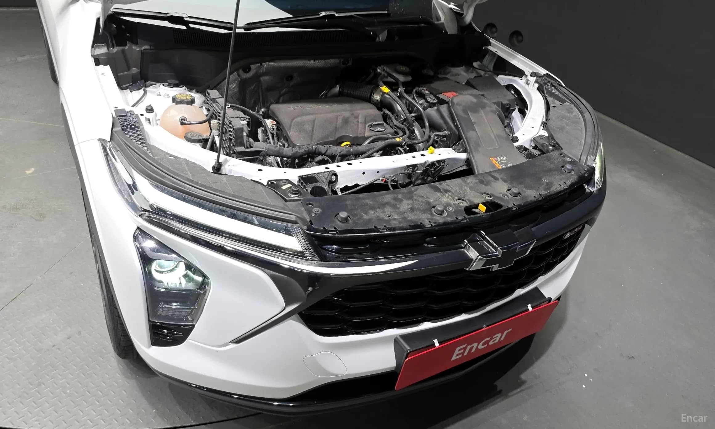 Trax Crossover