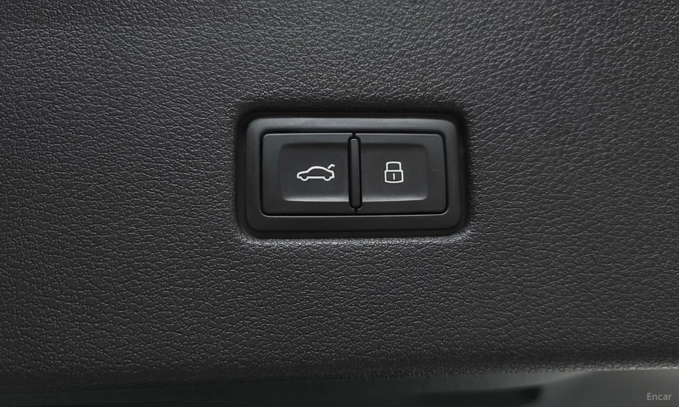 RSQ8 (4M)