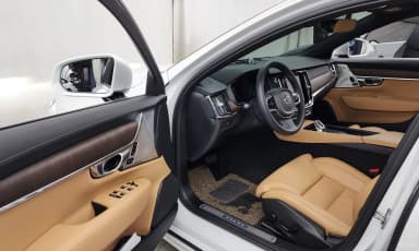 S90