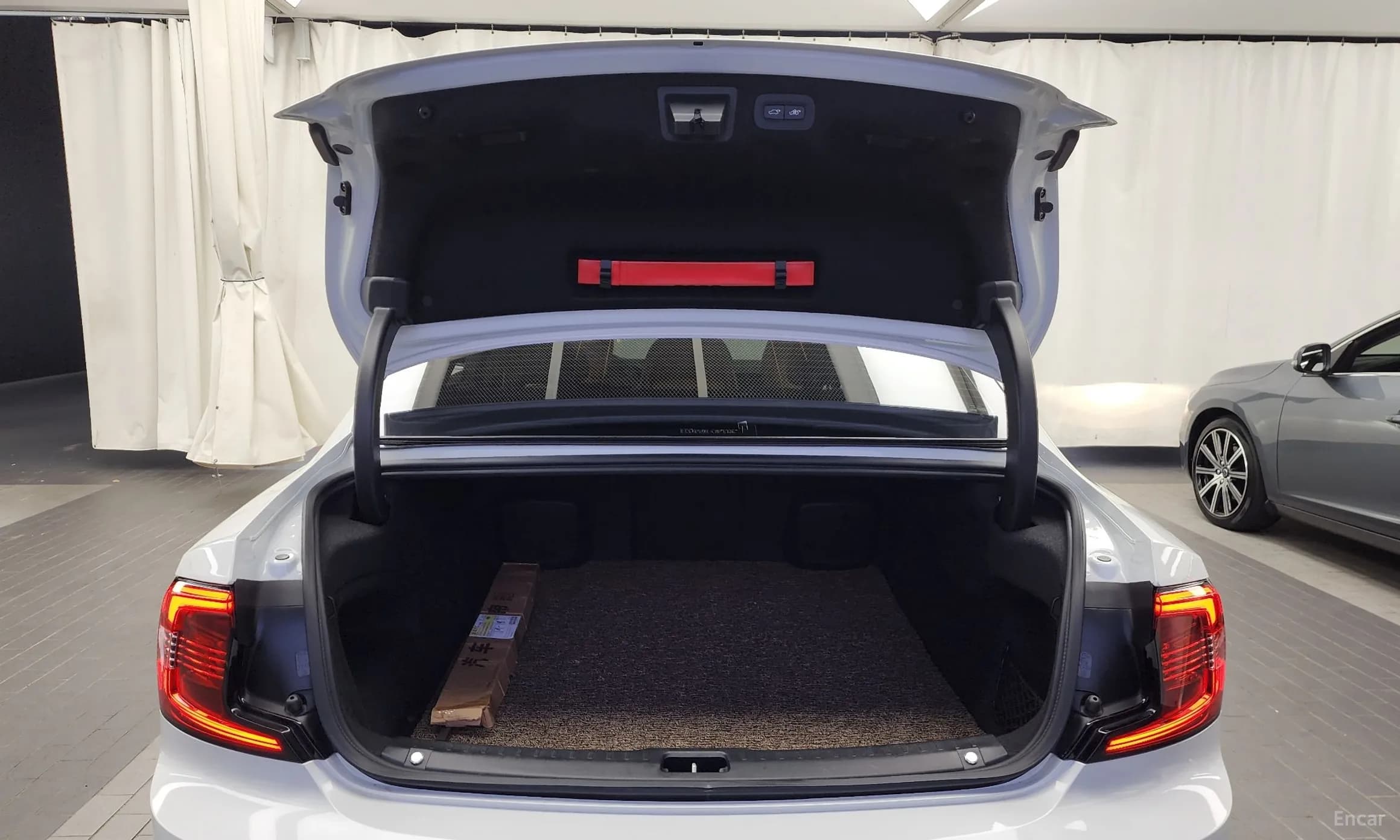 S90