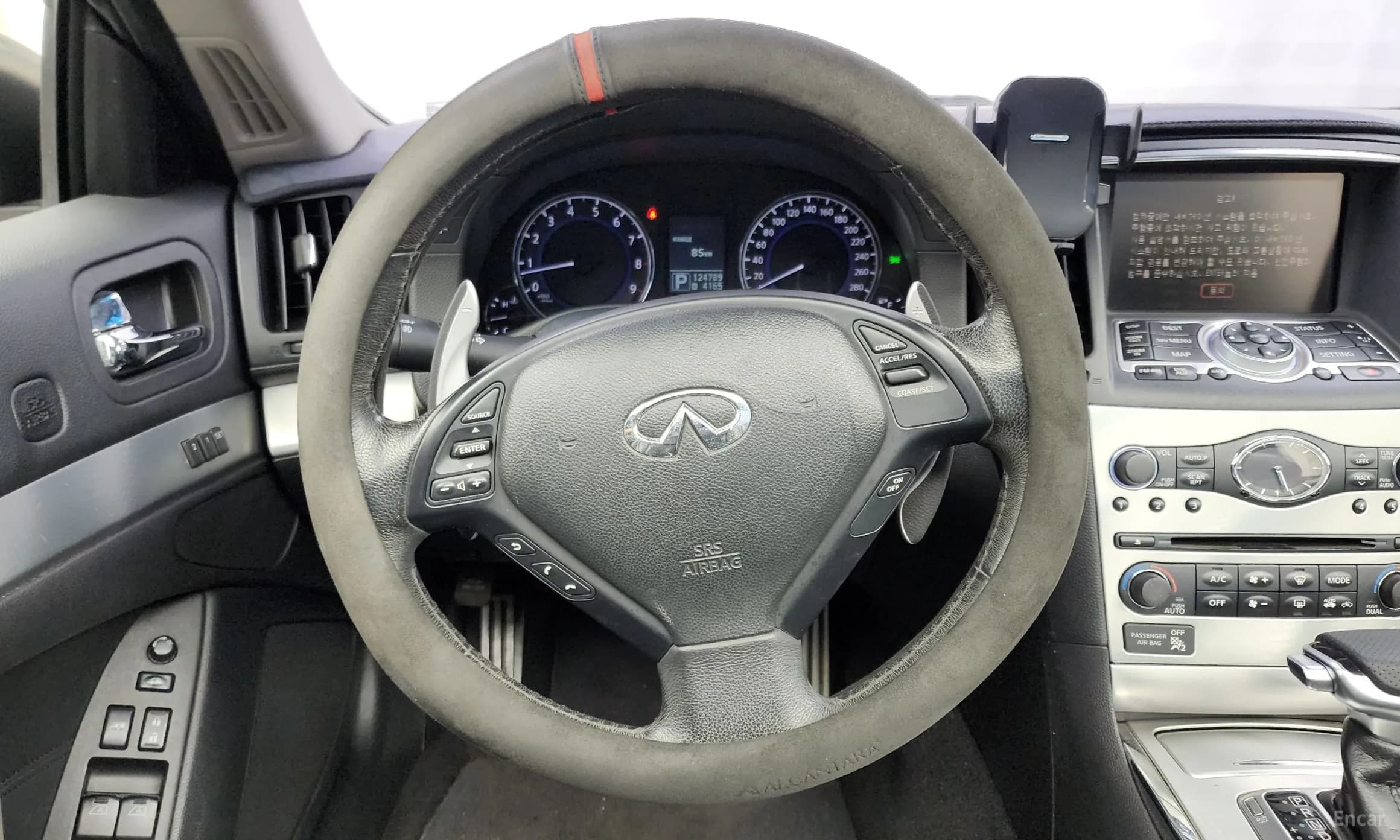 G37
