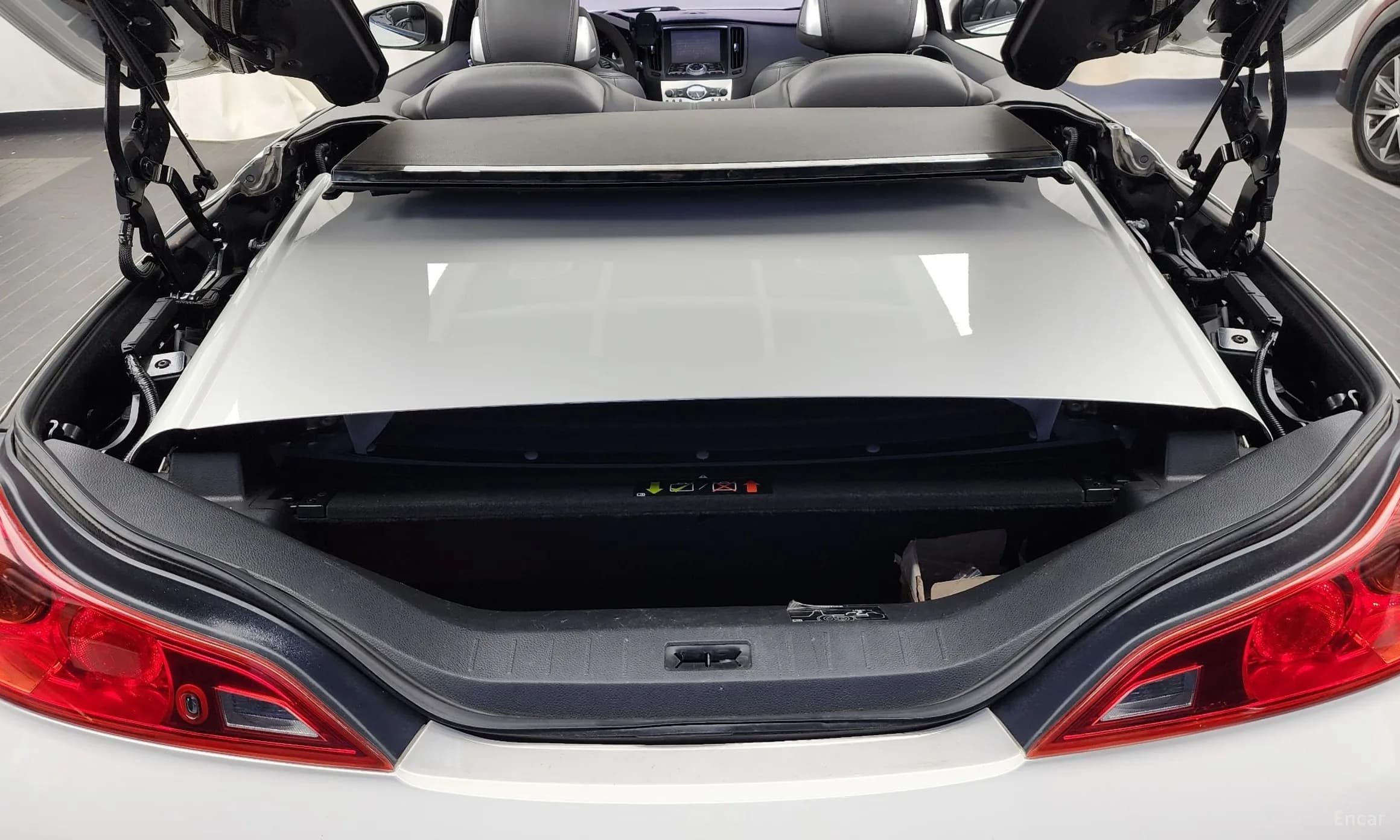 G37