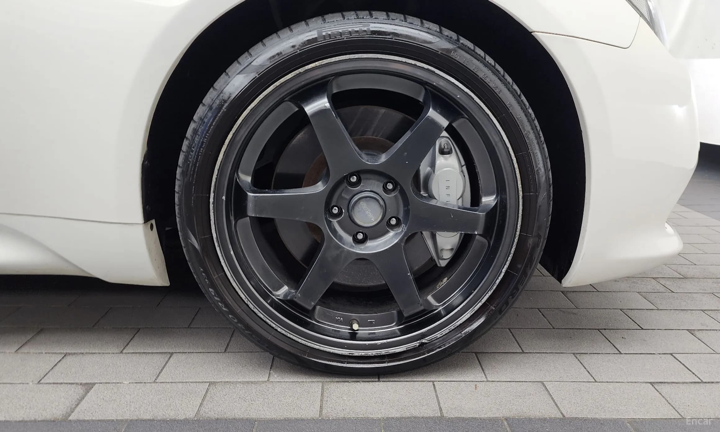 G37