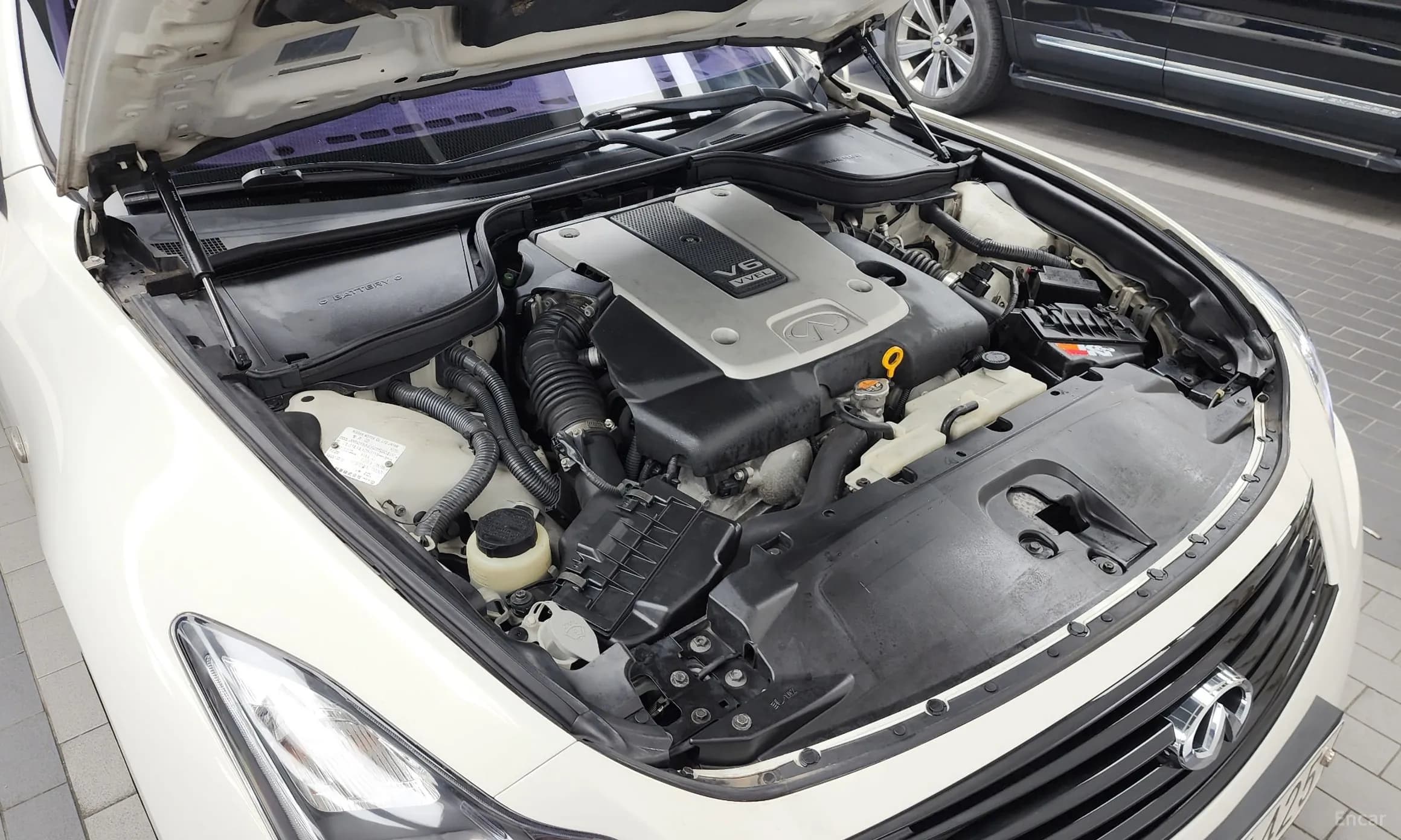 G37