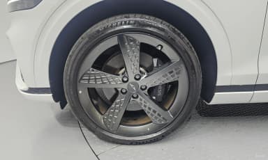 GV70