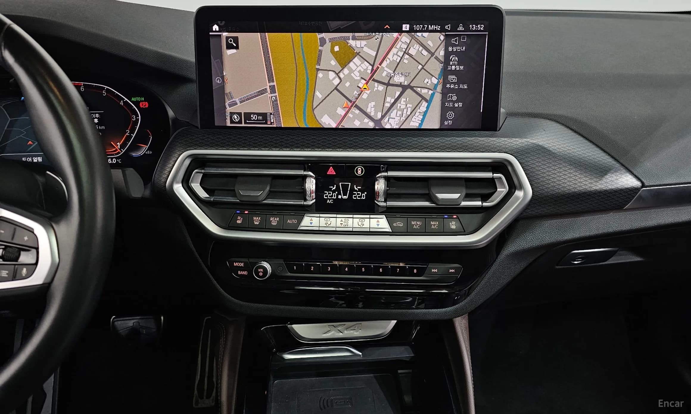 X4 (G02)