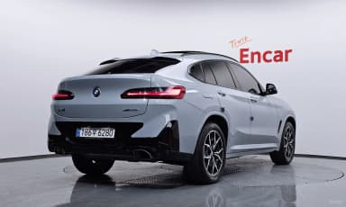 X4 (G02)