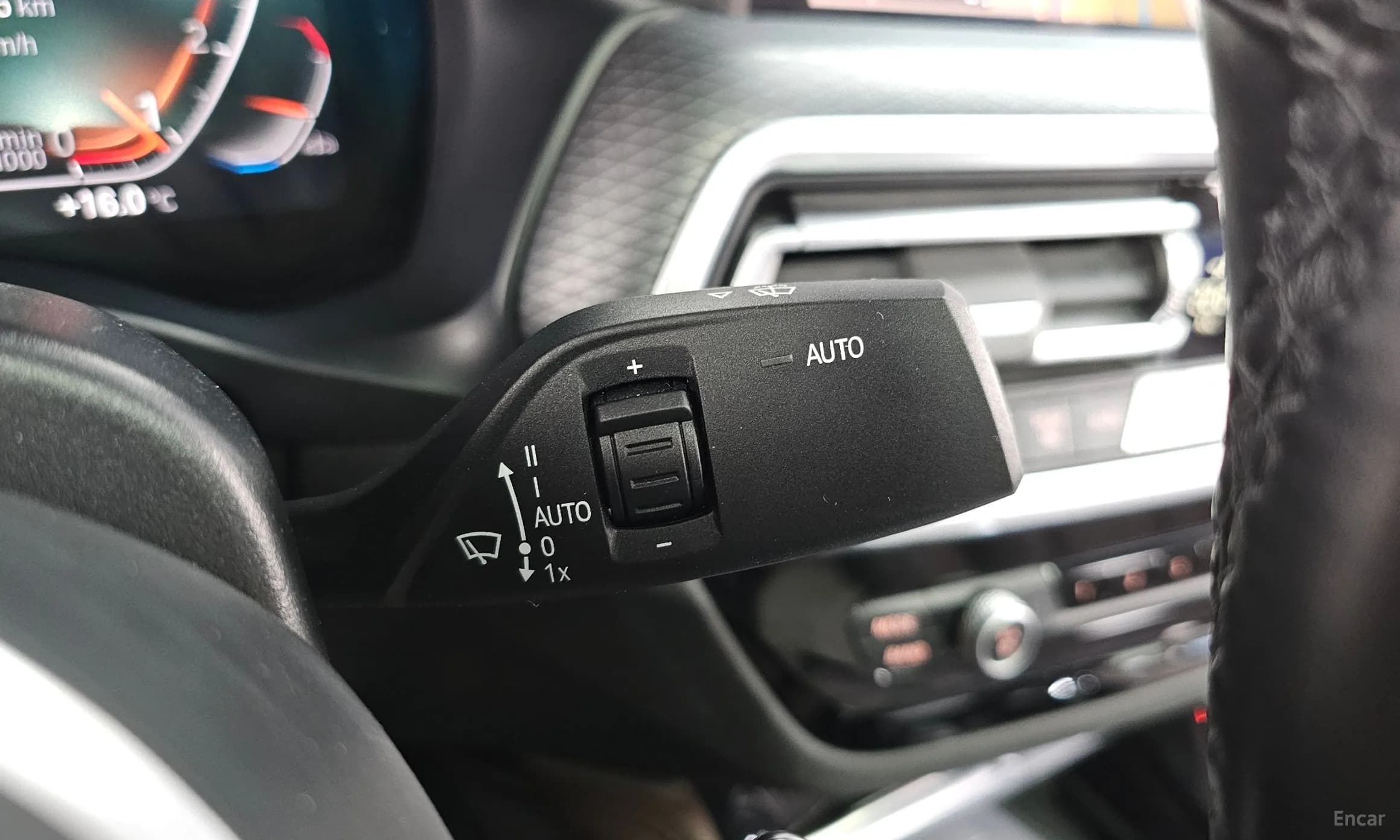 X4 (G02)
