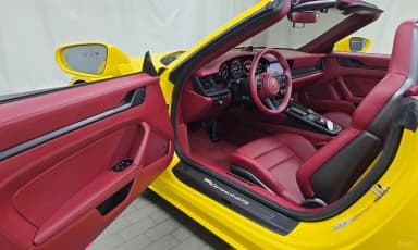 911 (992)