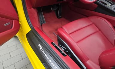 911 (992)