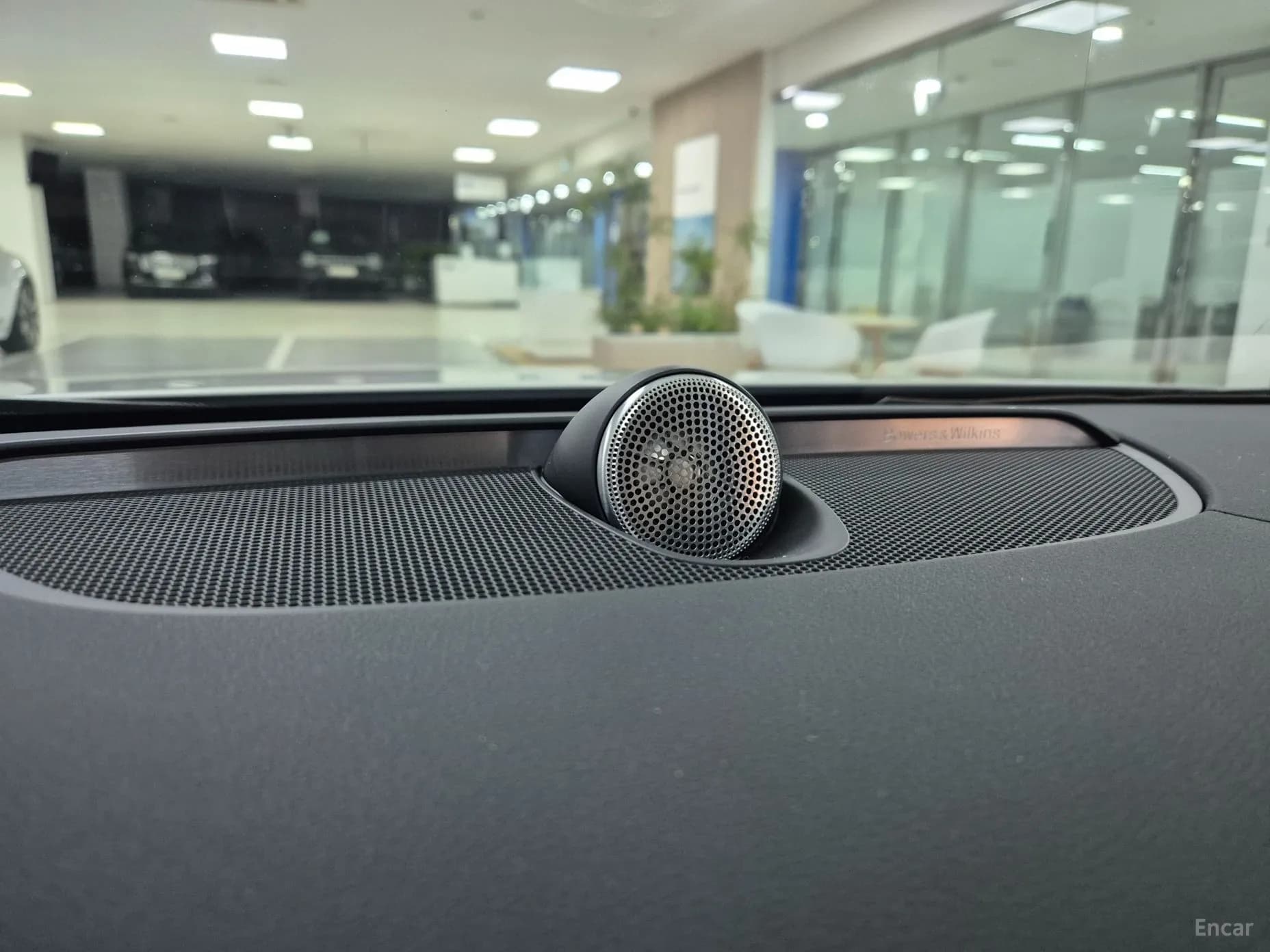 S90