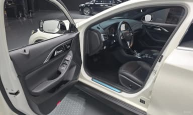 QX30