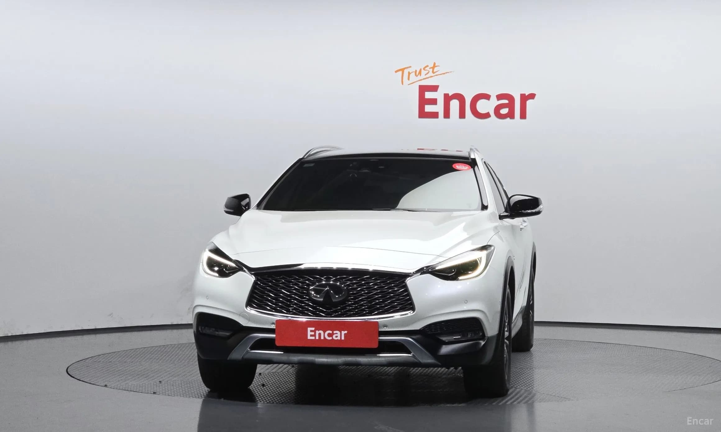 QX30