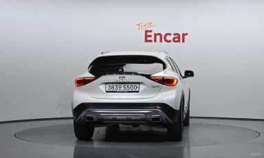 QX30