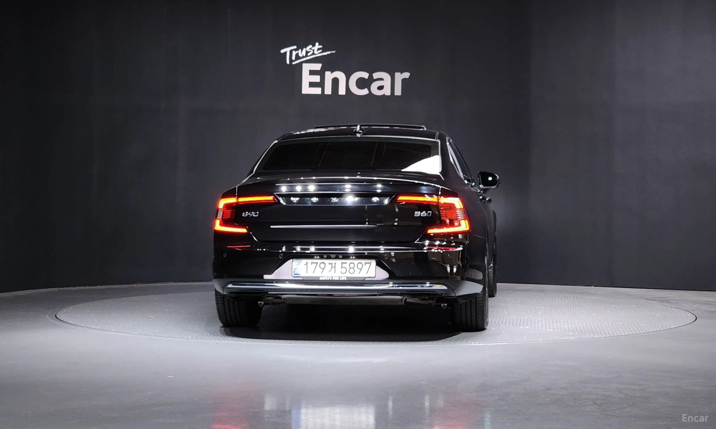 S90