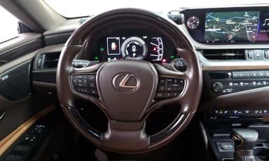 ES300h 7th Generation