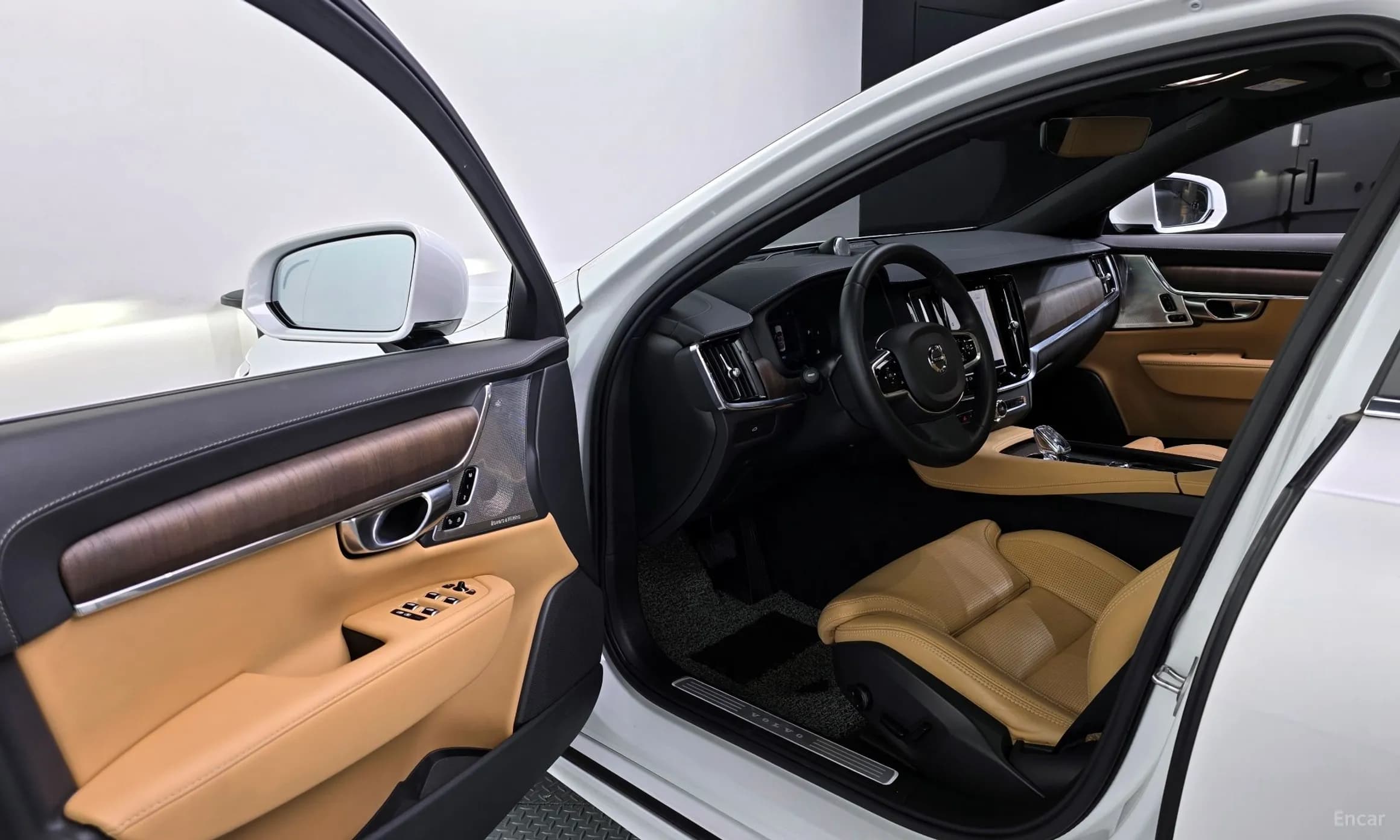 S90