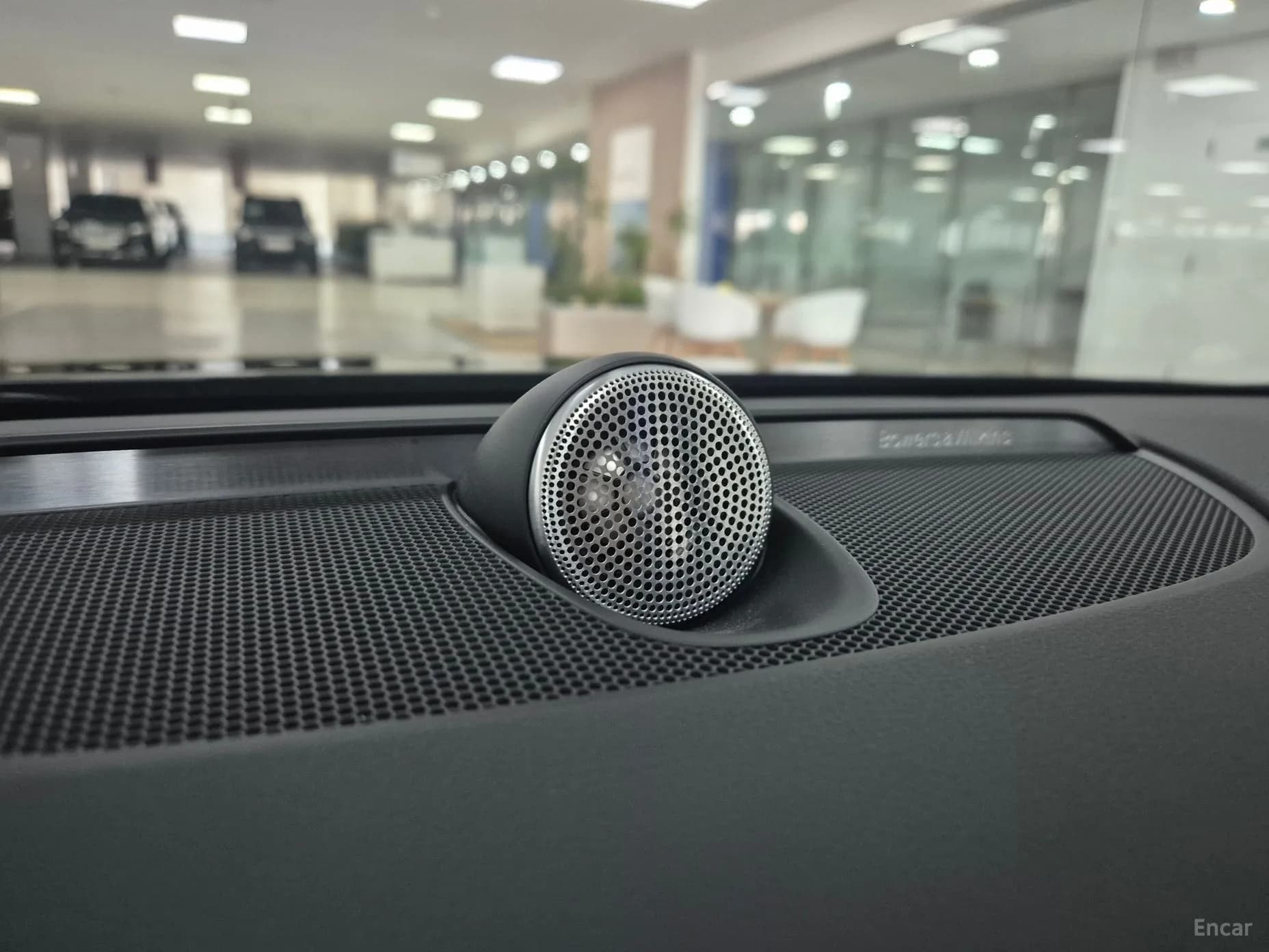 S90