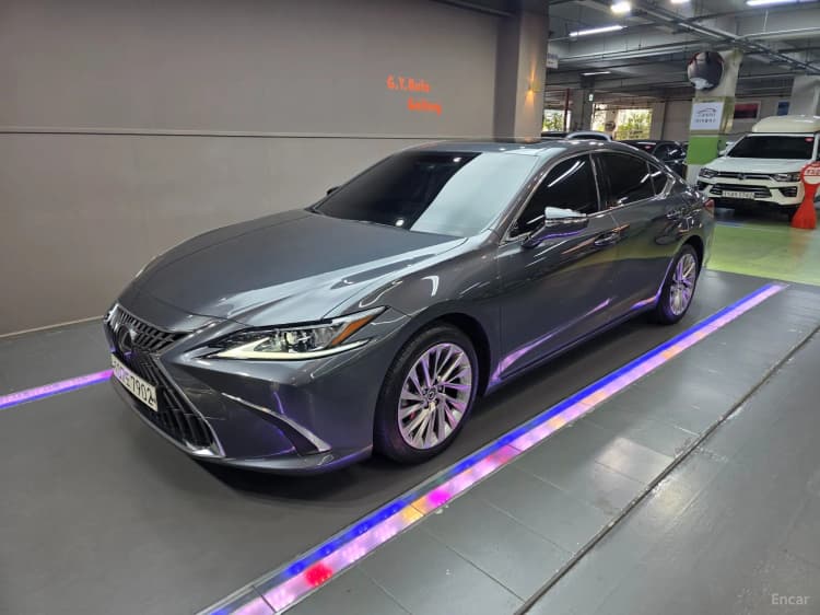 ES300h 7th Generation