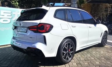 X3 (G01)