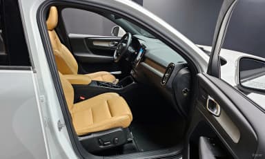 XC40