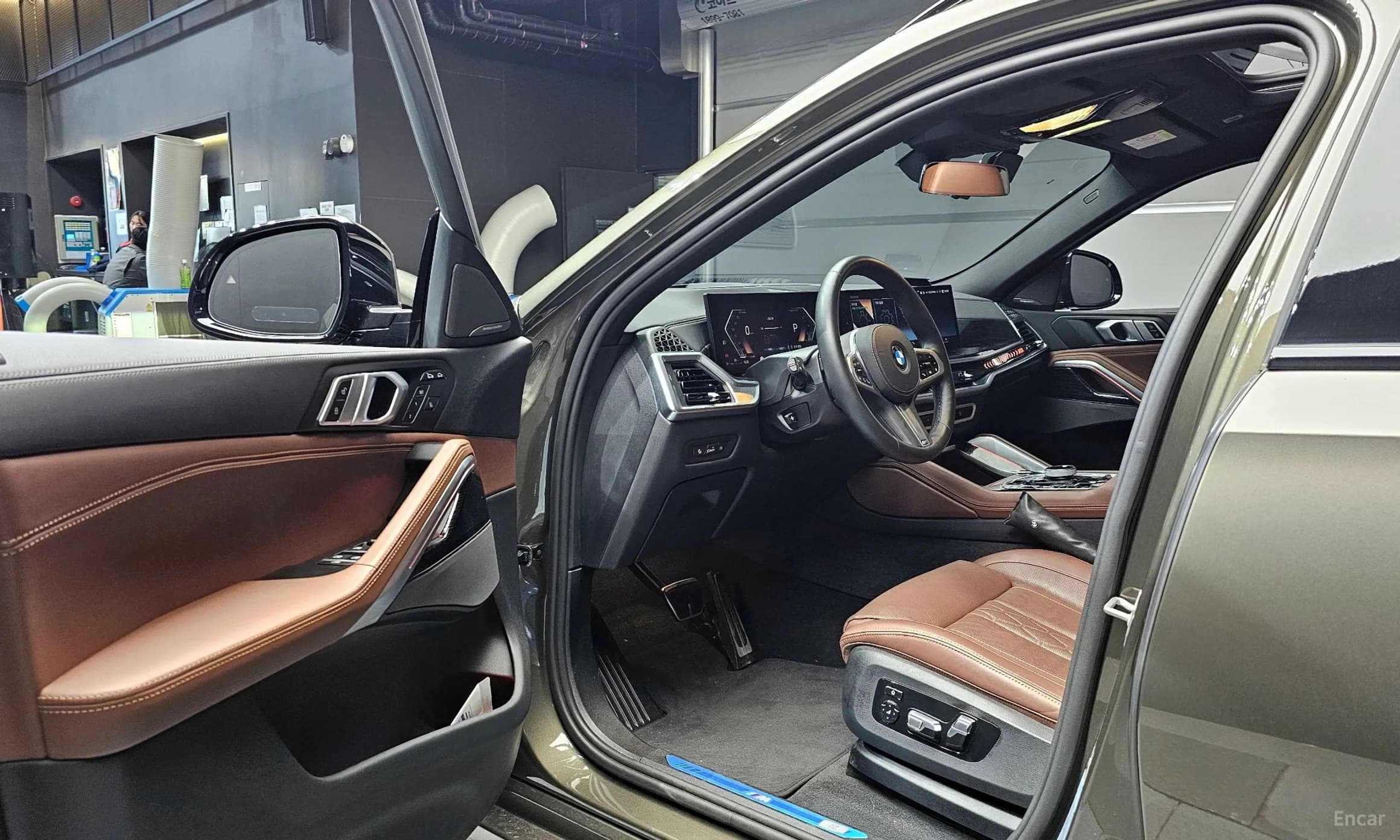 X6 (G06)