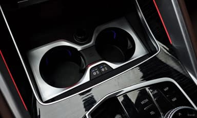 X6 (G06)