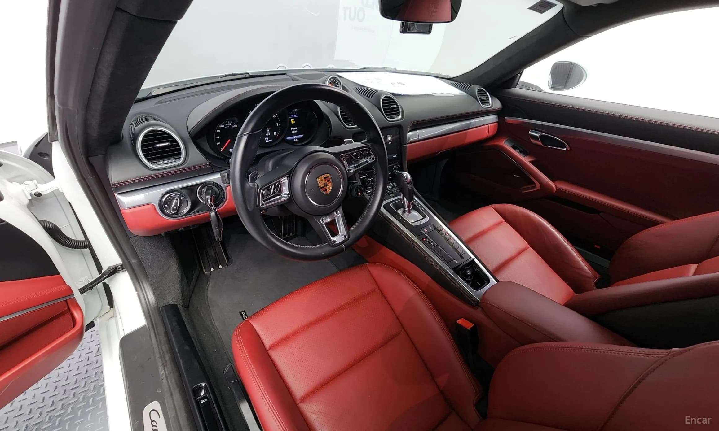 718 Cayman