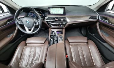5 Series (G30)