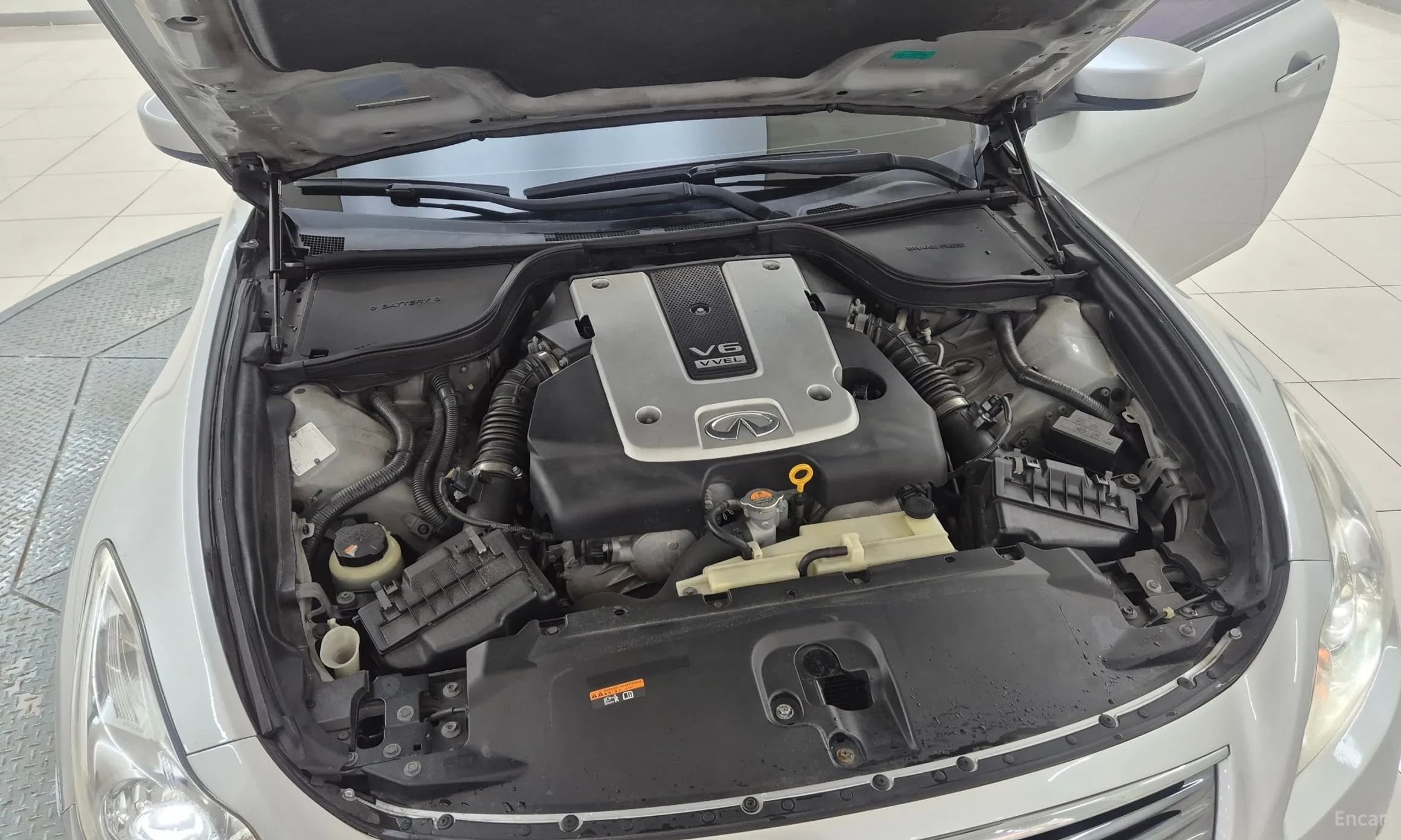 G37
