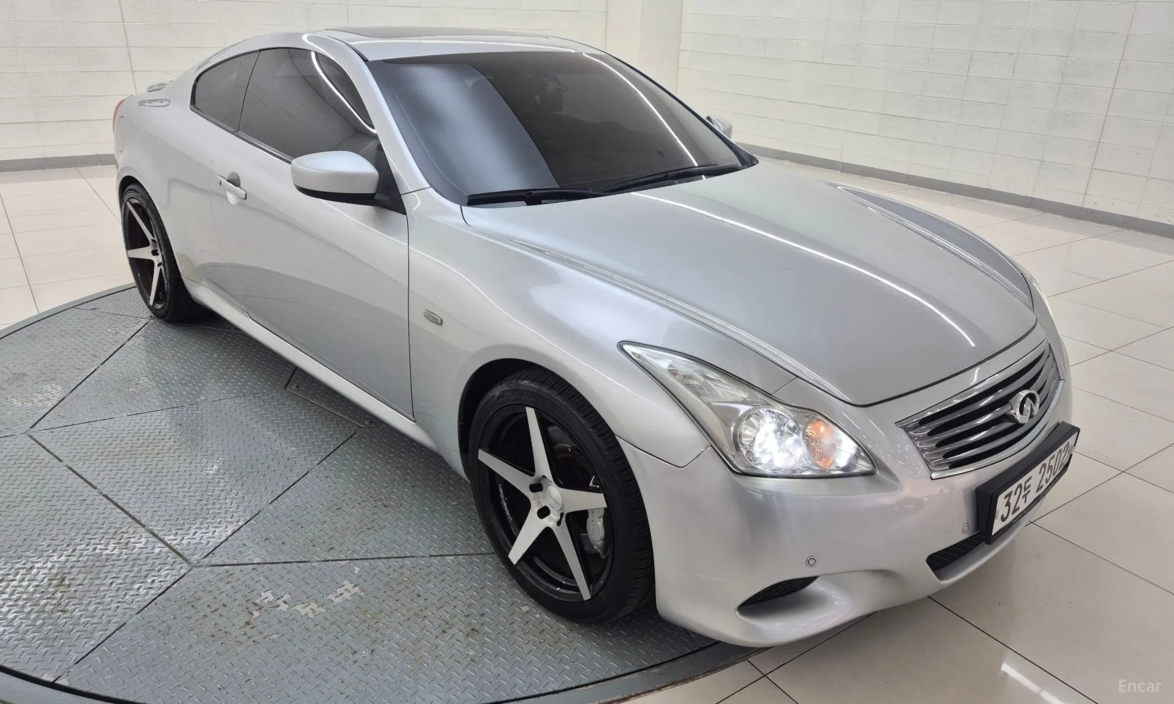 G37