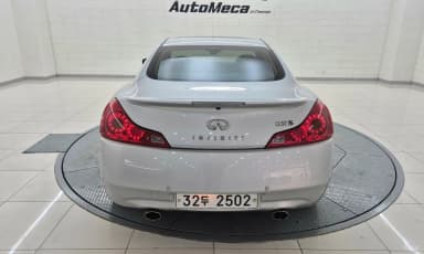 G37