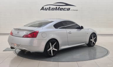 G37