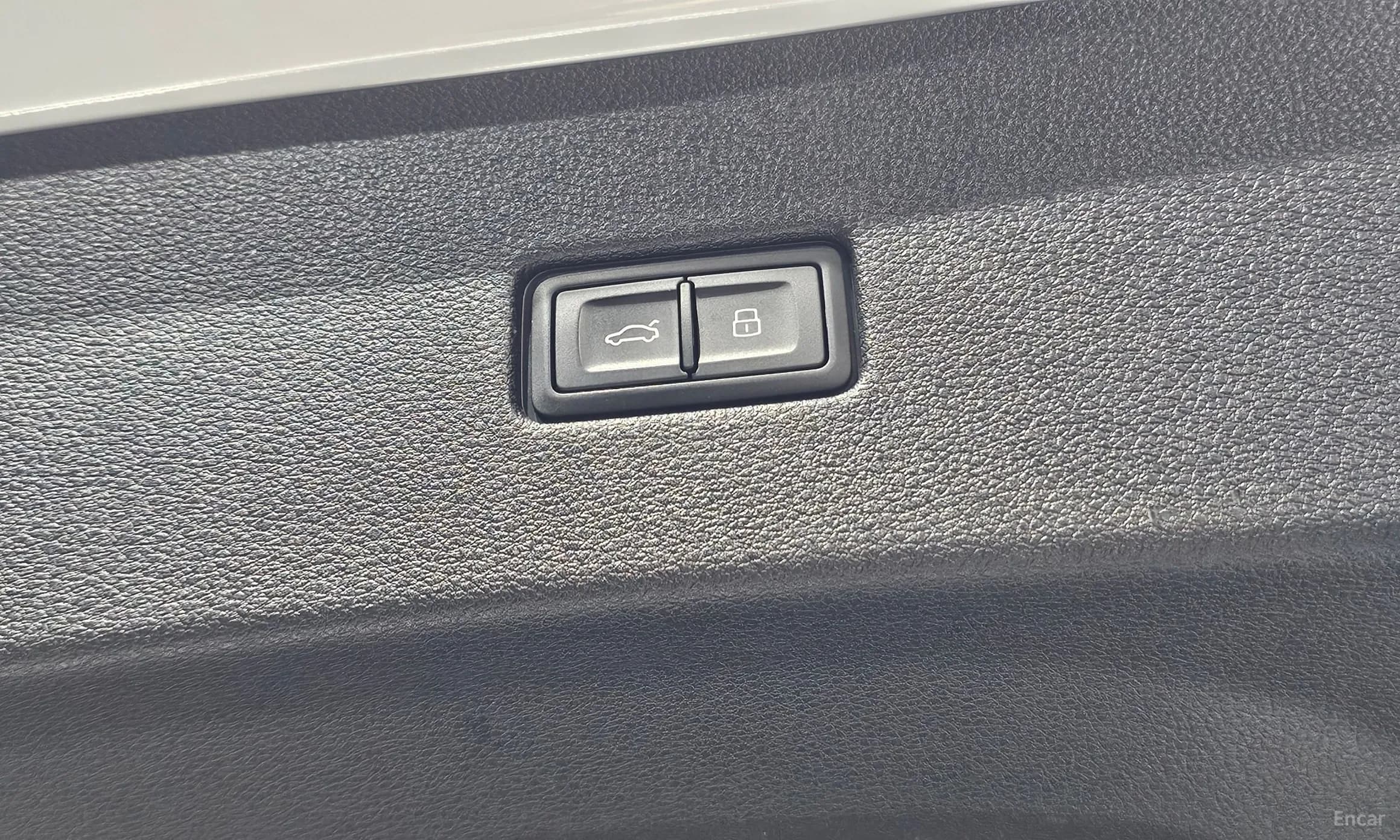 Q8 (4M)