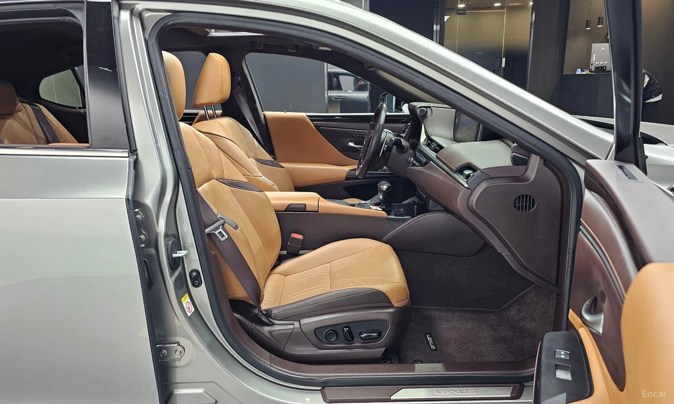 ES300h 7th Generation