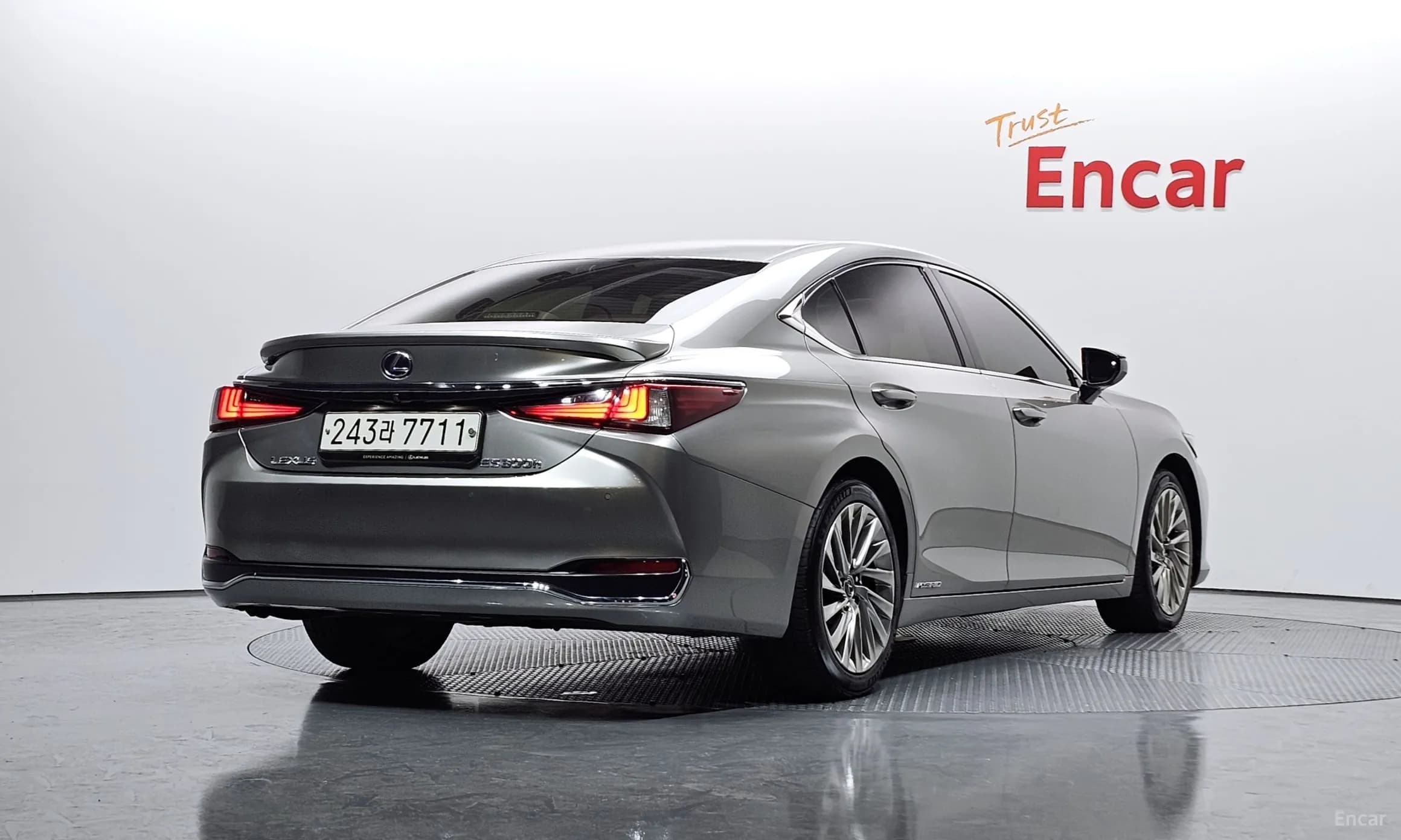 ES300h 7th Generation