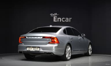 S90