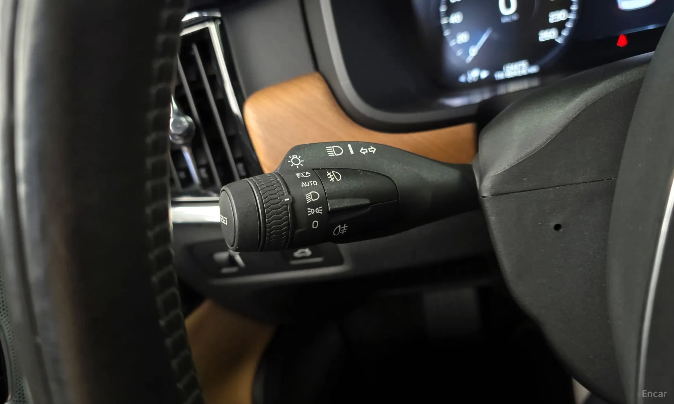 S90