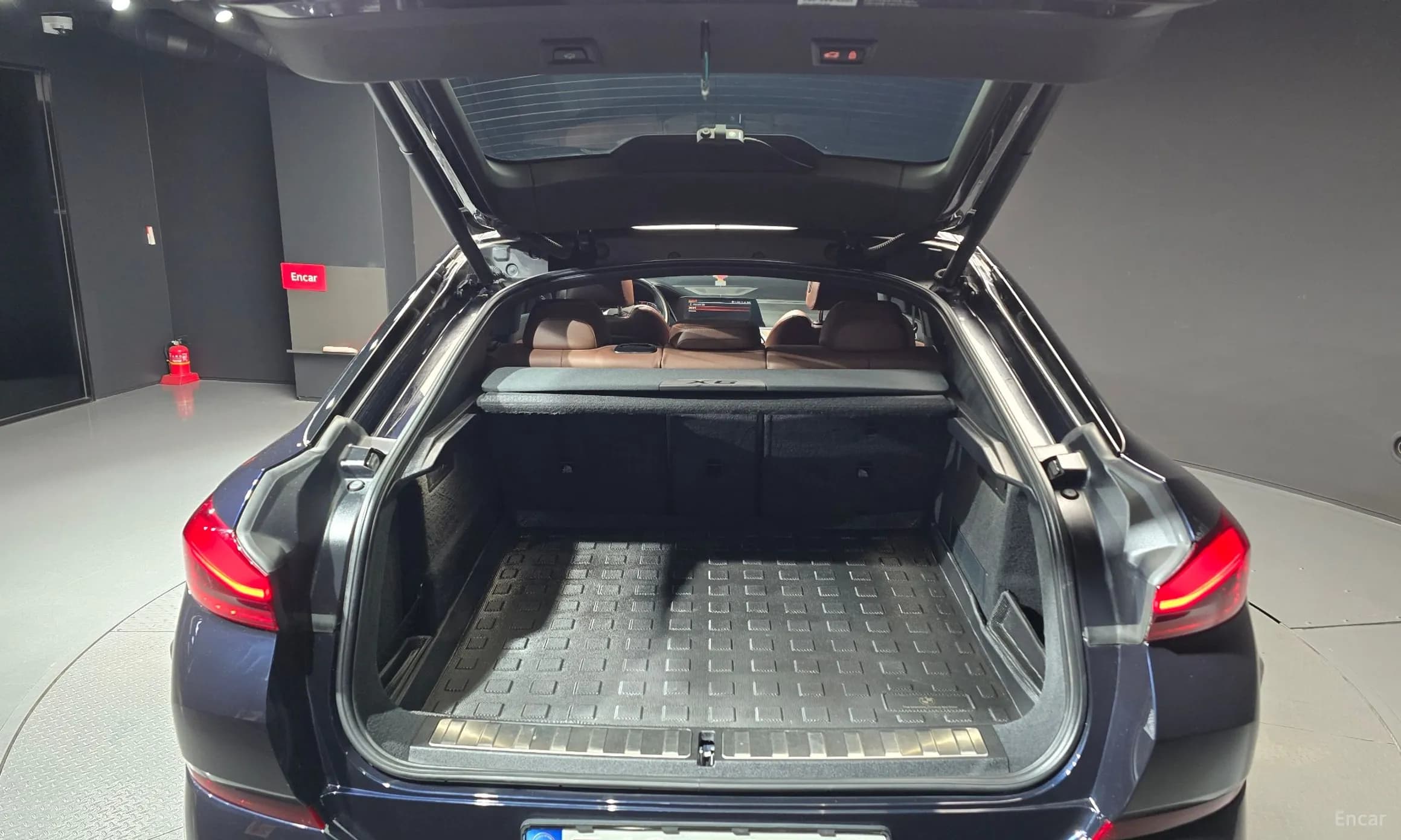 X6 (G06)