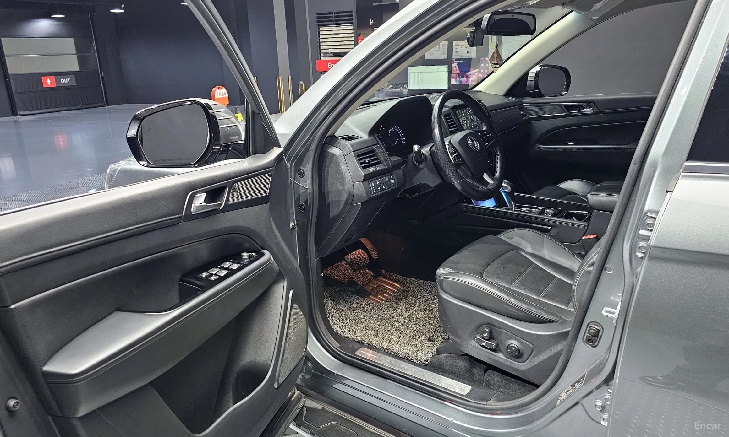 G4 Rexton