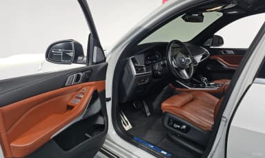 X7 (G07)